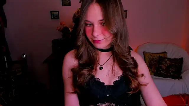 Snapshot of LanaLovely chatting on April 29, 6:39 am LanaLovely online show from April 29, 6:39 am