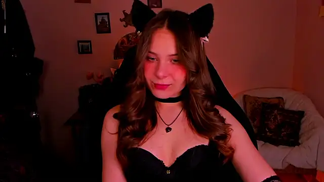 Snapshot of LanaLovely chatting on May 11, 6:41 am LanaLovely online show from May 11, 6:41 am