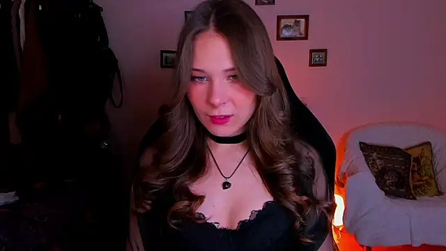 LanaLovely online show from June 24, 6:34 am