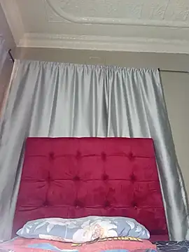 PussyFarrie online show from June 7, 6:06 am