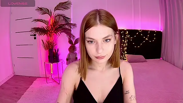 Alisa Wood online show from April 2, 2:37 pm