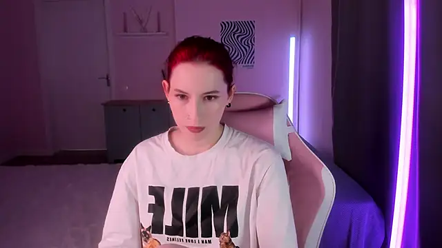 Kira  Luis online show from February 8, 7:23 am