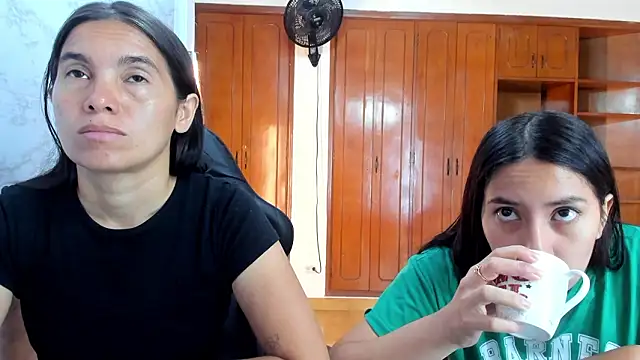 Snapshot of Emily_and_Soffy chatting on March 11, 12:11 pm Emily and Soffy online show from March 11, 12:11 pm