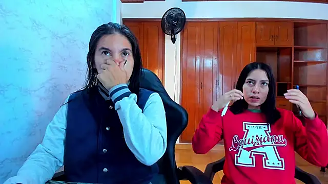 Snapshot of Emily_and_Soffy chatting on April 1, 12:39 pm Emily and Soffy online show from April 1, 12:39 pm