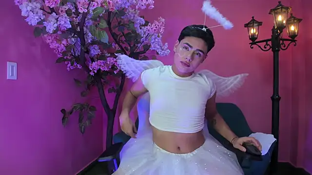 FemNoa online show from February 7, 3:54 am