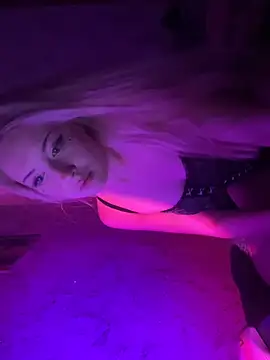 SisyLana online show from February 6, 8:56 pm