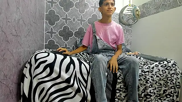 axel strongx18 online show from February 5, 2:22 pm