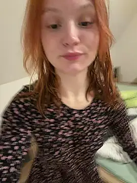 Snapshot of mad_girlygirl chatting on February 8, 8:12 pm mad girlygirl online show from February 8, 8:12 pm