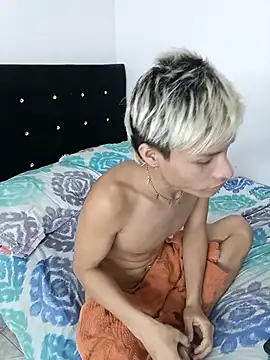MaxyRyan online show from May 7, 4:18 am