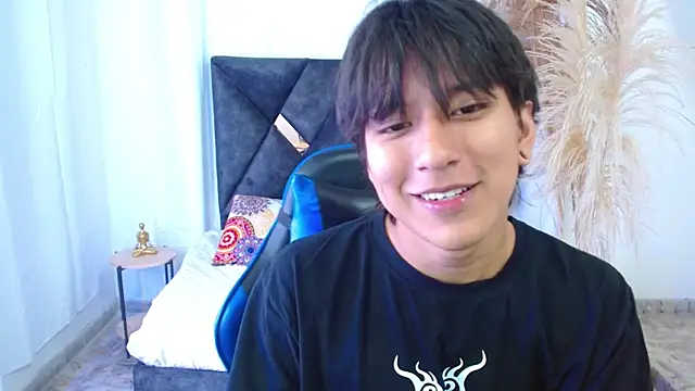 nikoo 18 online show from February 26, 1:32 pm