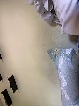 Snapshot of MaxMaddiey chatting on February 12, 3:40 pm MaxMaddiey online show from February 12, 3:40 pm