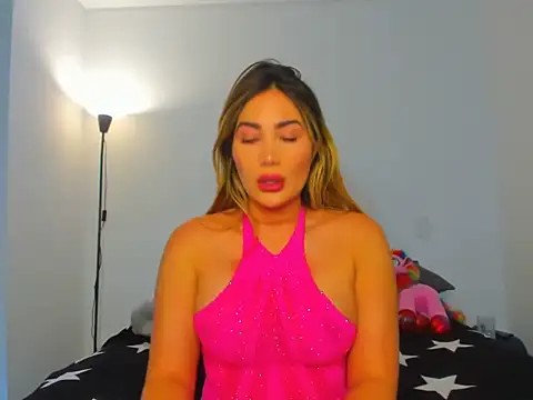 Nicole Champagne online show from February 12, 3:40 pm