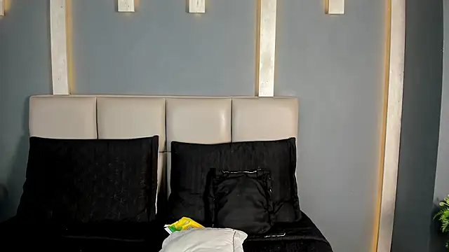 Snapshot of TSExoticFuck chatting on March 11, 7:09 pm TSExoticFuck online show from March 11, 7:09 pm