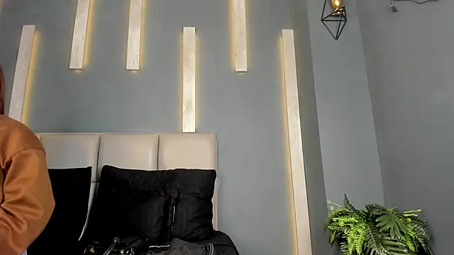 Snapshot of TSExoticFuck chatting on March 16, 7:07 pm TSExoticFuck online show from March 16, 7:07 pm