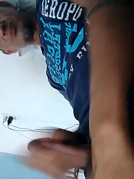 Snapshot of Nicedickcumcali chatting on February 8, 9:18 pm Nicedickcumcali online show from February 8, 9:18 pm