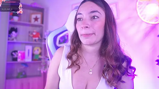 issa monterrey  online show from February 17, 1:07 pm