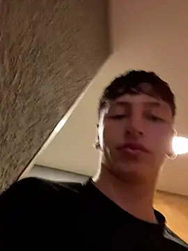 ARON LUXX online show from April 27, 2:59 pm