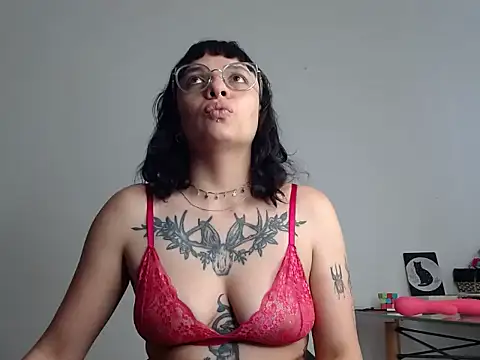 Snapshot of LanaGodard chatting on February 27, 5:13 pm LanaGodard online show from February 27, 5:13 pm