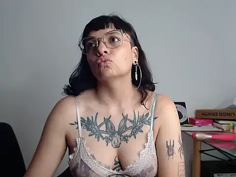 Snapshot of LanaGodard chatting on March 5, 3:52 pm LanaGodard online show from March 5, 3:52 pm