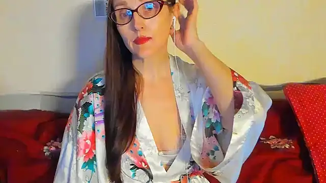 beddable woman online show from May 12, 7:33 pm