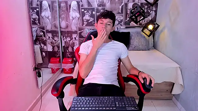 Snapshot of Christian_Foxx chatting on April 9, 2:00 pm Christian Foxx online show from April 9, 2:00 pm