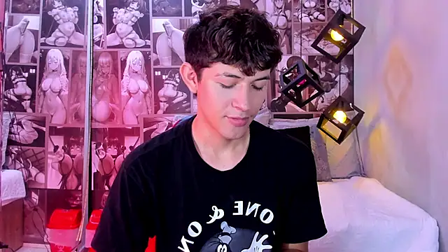 Snapshot of Christian_Foxx chatting on April 15, 2:35 pm Christian Foxx online show from April 15, 2:35 pm