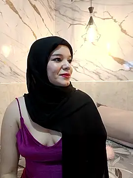  Nadiiaa online show from February 4, 1:28 pm