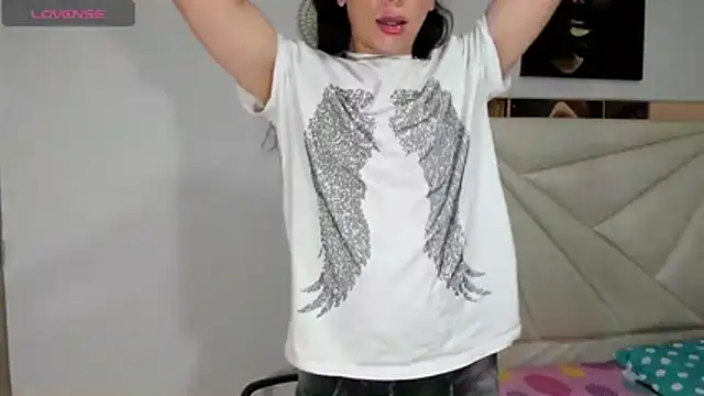 ale-noah online show from February 7, 10:41 am