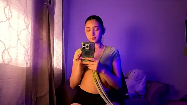 Snapshot of Chinicr18 chatting on March 30, 10:00 pm Chinicr18 online show from March 30, 10:00 pm