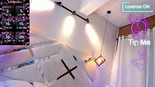 Wildkiitty online show from March 17, 9:40 pm