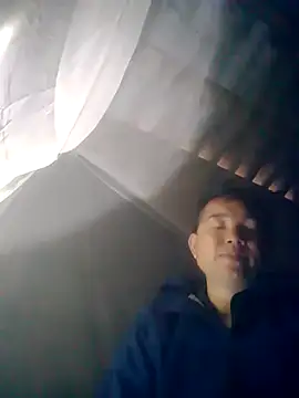 Snapshot of vivi1889 chatting on March 23, 1:20 am vivi1889 online show from March 23, 1:20 am