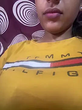 komalsharma99 online show from April 28, 6:40 am