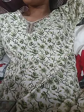 komalsharma99 online show from May 31, 11:17 am