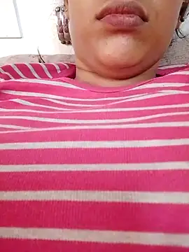 komalsharma99 online show from June 14, 10:06 am