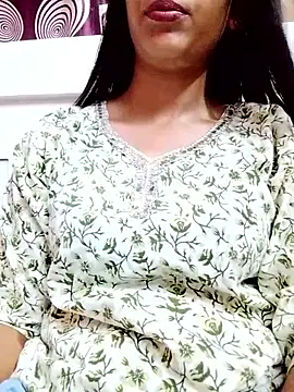 komalsharma99 online show from June 15, 3:14 pm