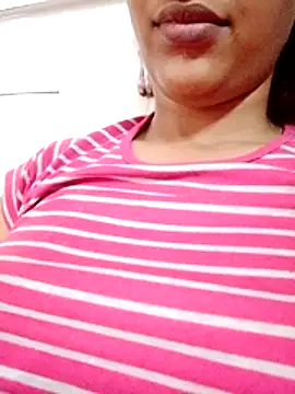 komalsharma99 online show from June 24, 5:39 am
