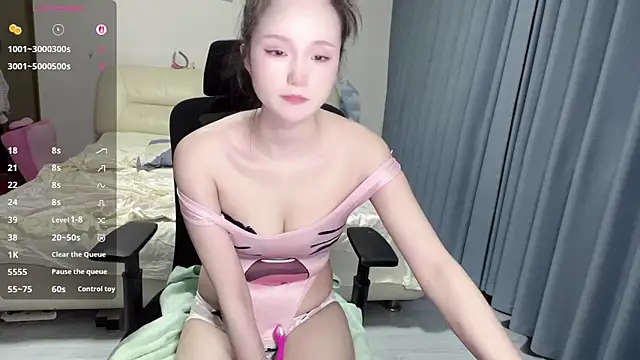 Fairy-615 online show from May 18, 8:36 pm