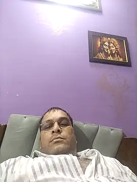 Snapshot of indiandesivillegeboy chatting on July 26, 7:26 am indiandesivillegeboy online show from July 26, 7:26 am