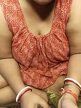 R Queen online show from May 17, 5:49 am