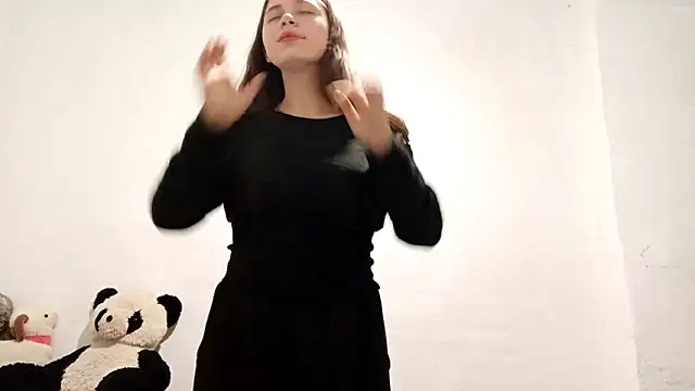 DessieGeniesse online show from February 9, 5:17 pm