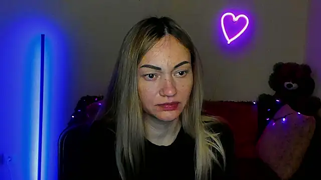 BlondMikey22 online show from May 16, 5:26 am