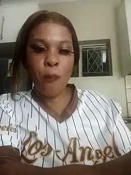 TamaraDeeXclusiv online show from February 6, 11:30 pm