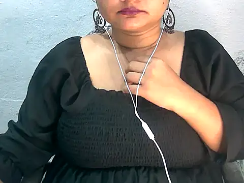 Snapshot of Saniya_K2 chatting on July 28, 7:39 pm Saniya K2 online show from July 28, 7:39 pm