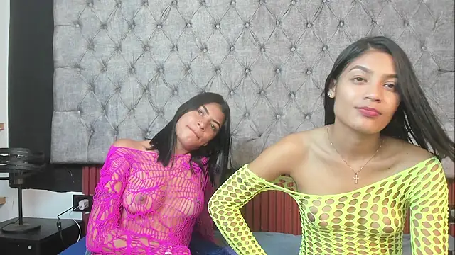 MyriamandRose online show from February 4, 8:47 pm