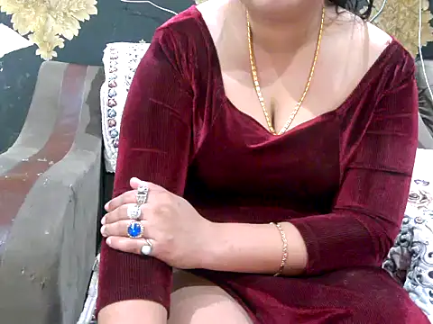 Snapshot of Miss_Kapoor11 chatting on February 8, 4:10 pm Miss Kapoor11 online show from February 8, 4:10 pm