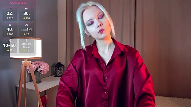 GoldenLenarz online show from March 16, 11:14 am