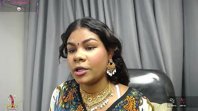 yaazhinii online show from May 6, 11:48 am