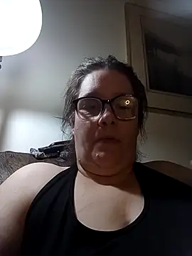 Snapshot of MaitresseNisha chatting on February 20, 9:43 am MaitresseNisha online show from February 20, 9:43 am