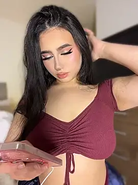 Snapshot of Sofiia_Vegaa chatting on June 6, 1:00 am Sofiia Vegaa online show from June 6, 1:00 am