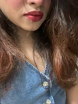 riya sharma11 online show from May 5, 8:17 pm